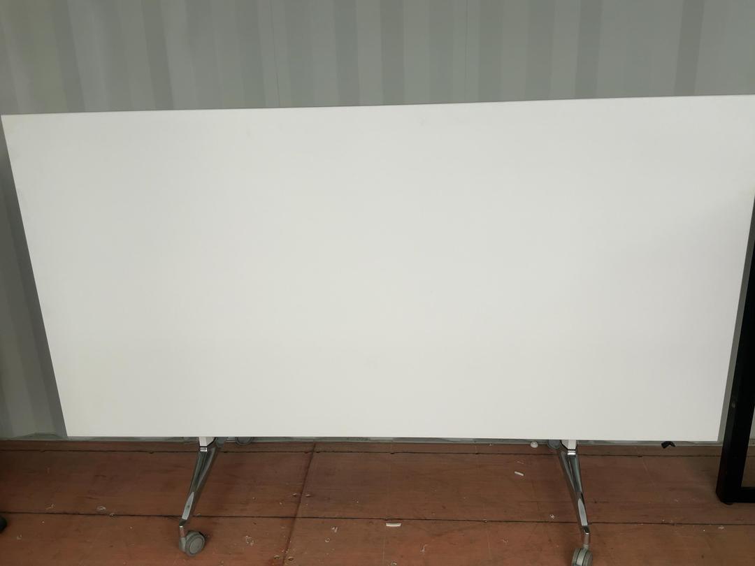 Photo '3' of White Boost Flip Table Photo '3' of White Boost Flip Table