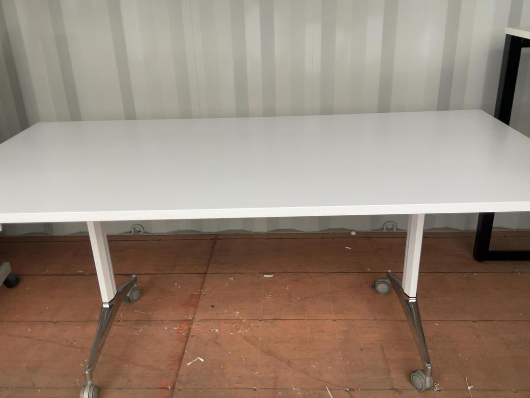 Photo '5' of White Boost Flip Table Photo '5' of White Boost Flip Table