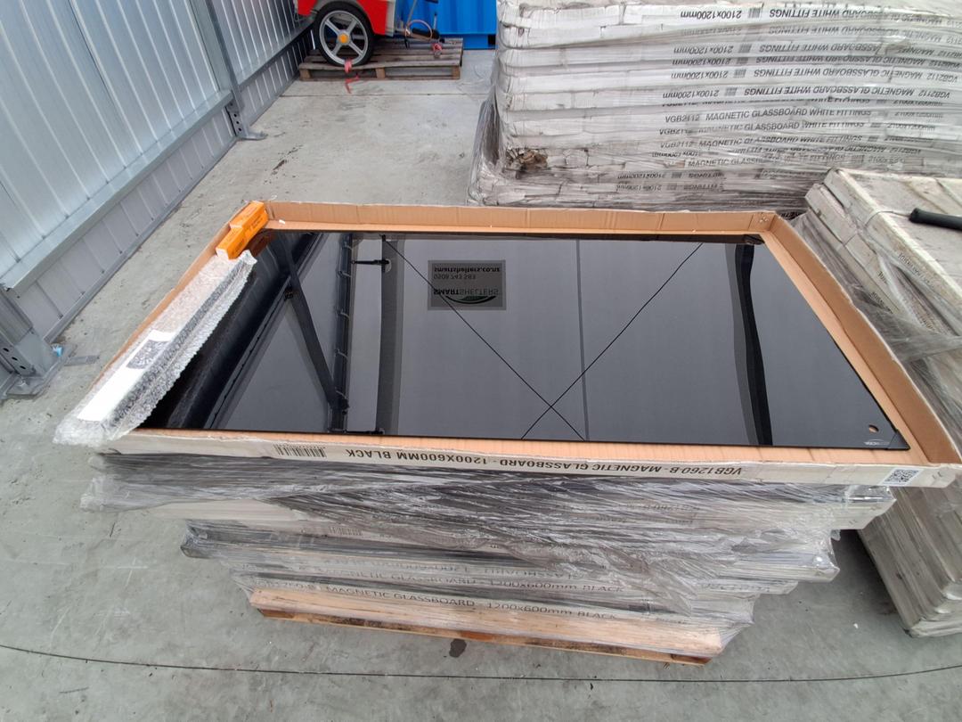 Photo '4' of Magnetic Glassboard Black