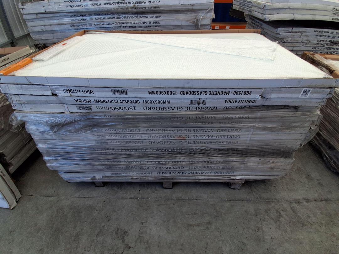 Photo '2' of Magnetic Glassboard White