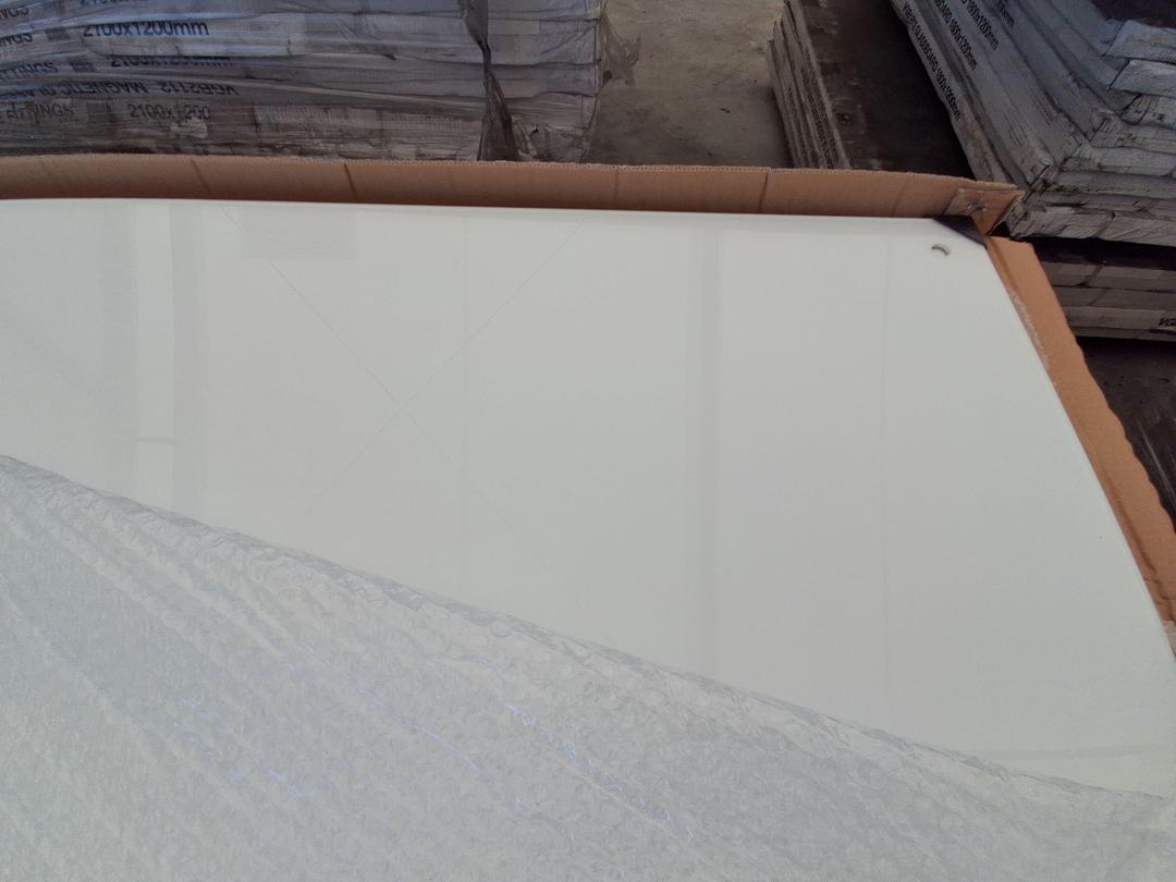 Photo '4' of Magnetic Glassboard White