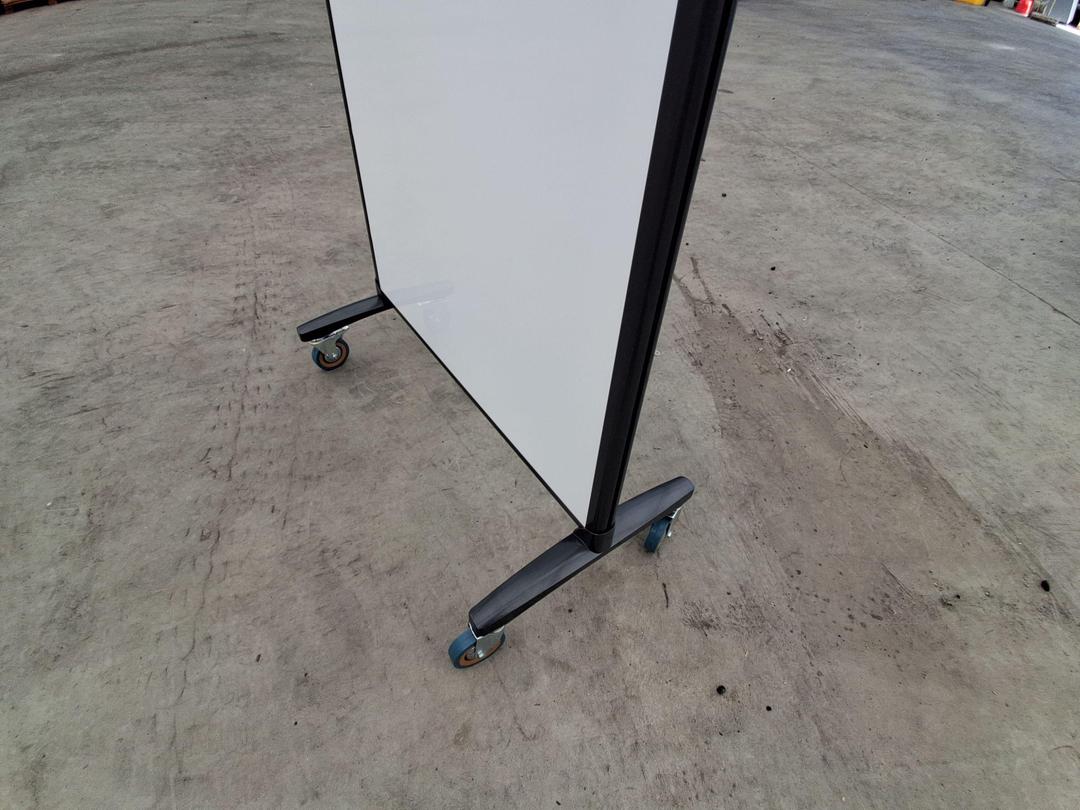 Photo '7' of Whiteboard / Divider Photo '7' of Whiteboard / Divider