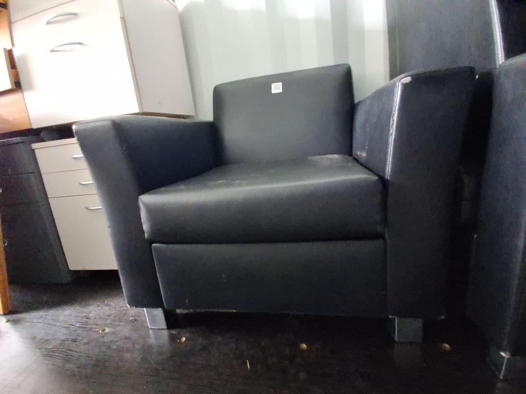 Photo '4' of Black Leather Single Sofa Photo '4' of Black Leather Single Sofa