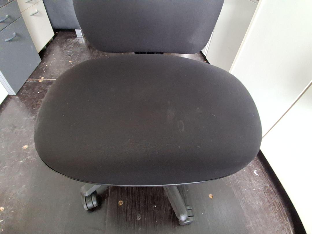Photo '3' of Office Chair Photo '3' of Office Chair