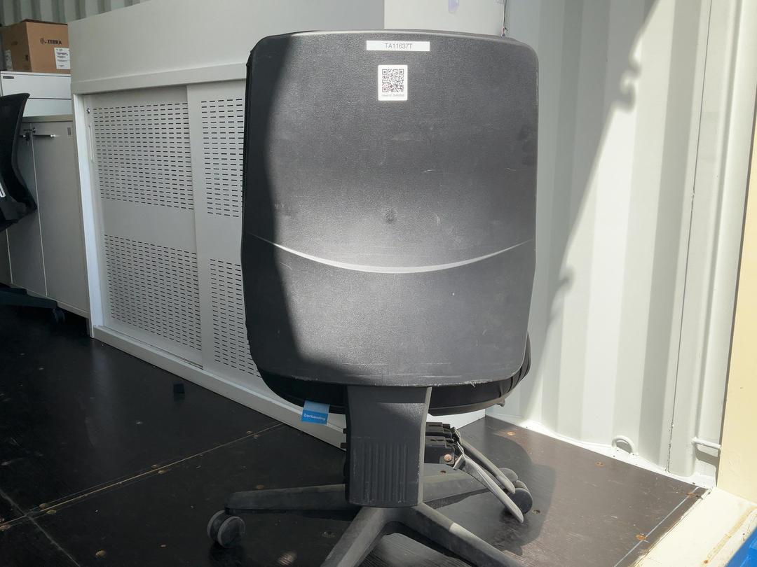 Photo '2' of Office Chair Photo '2' of Office Chair