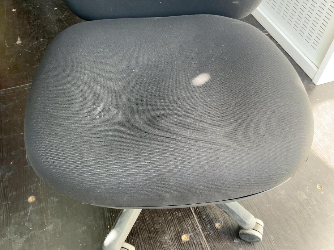 Photo '4' of Office Chair Photo '4' of Office Chair