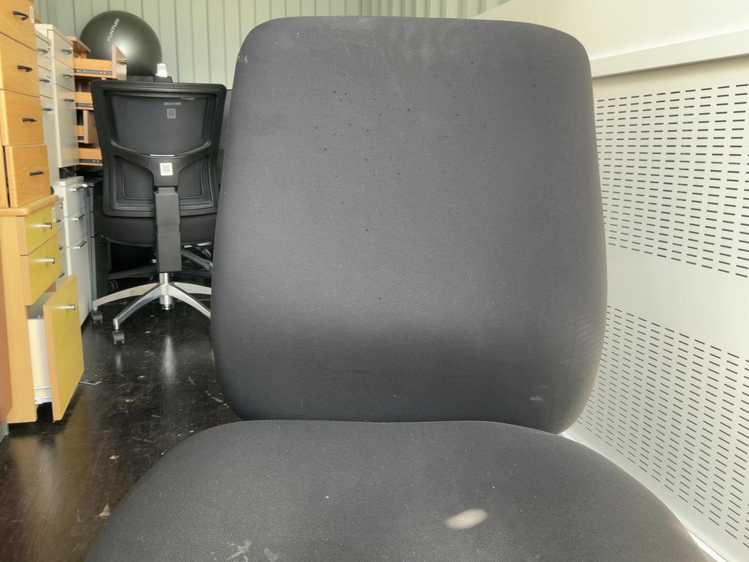 Photo '5' of Office Chair Photo '5' of Office Chair