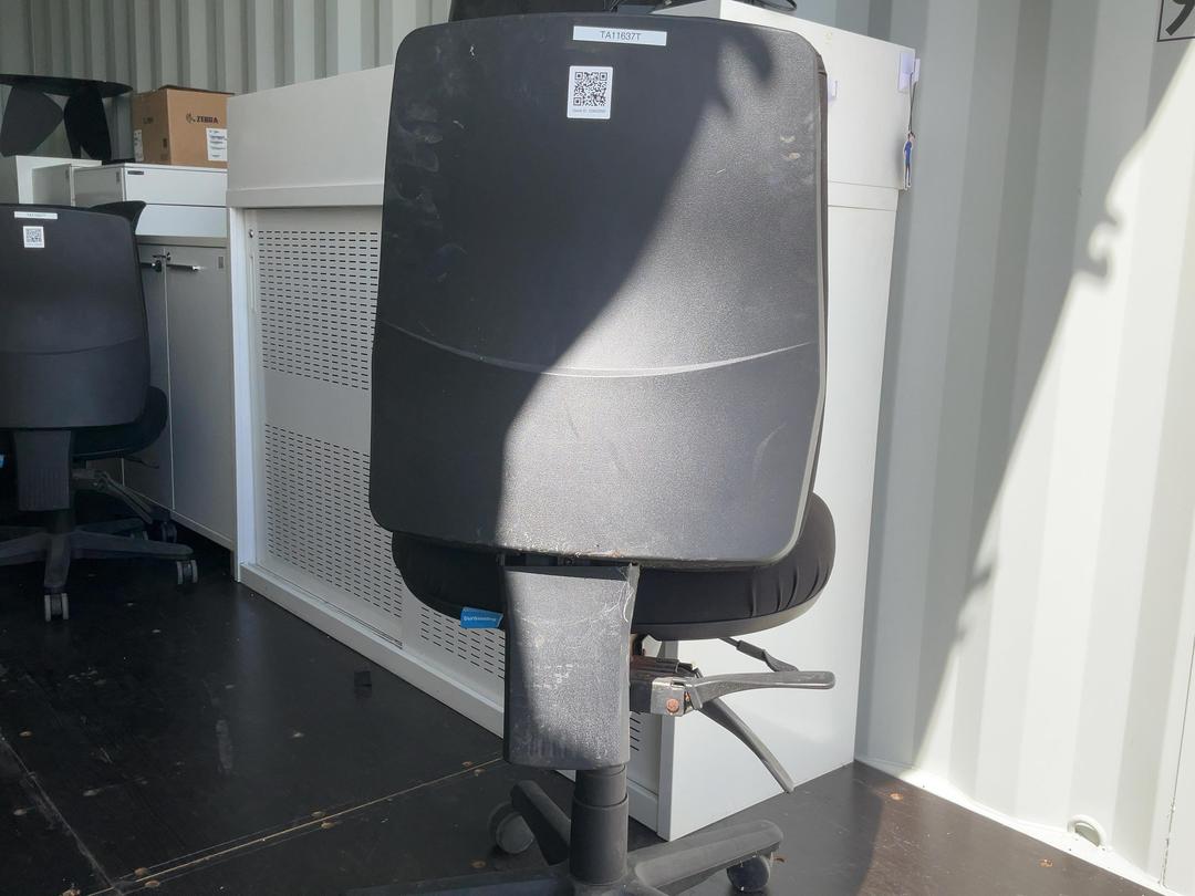 Photo '5' of Office Chair Photo '5' of Office Chair