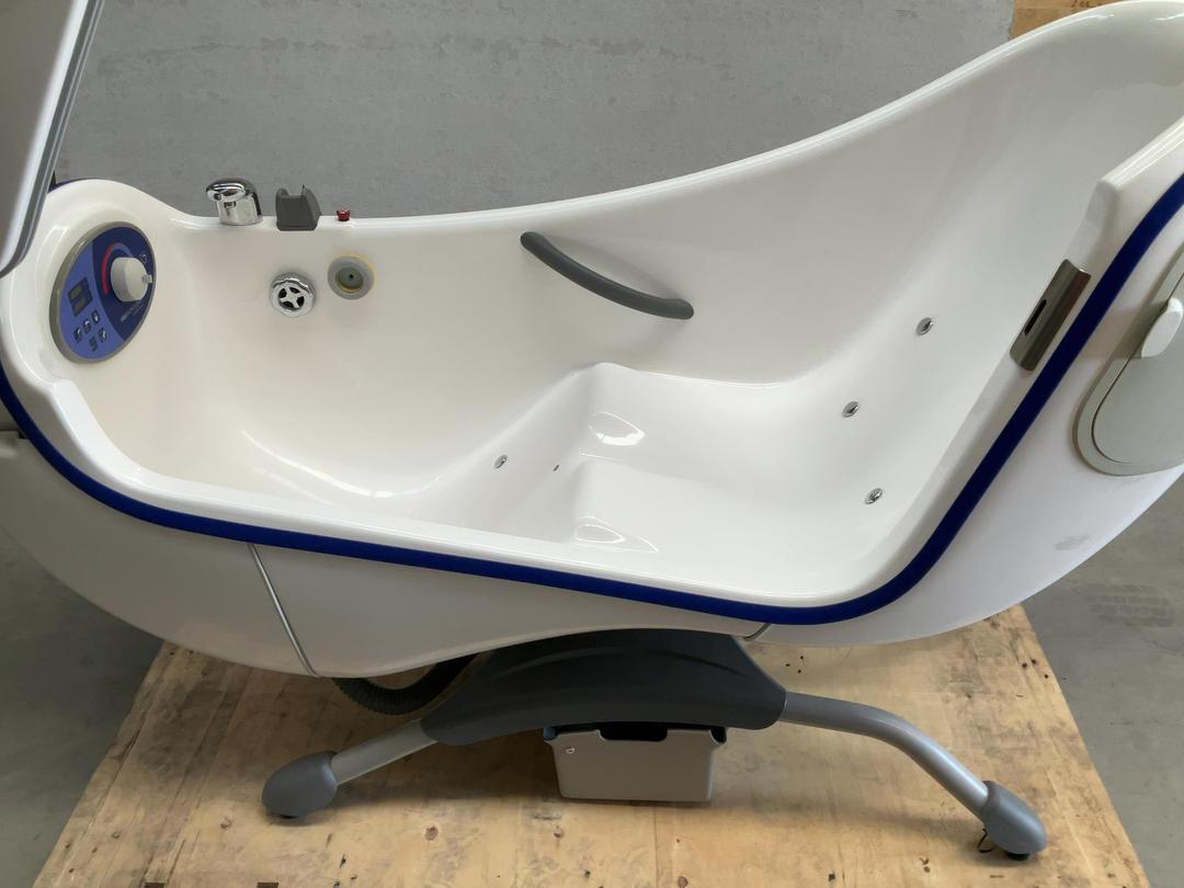 Photo '4' of ARJO - Parker 500 Assisted Bath System Photo '4' of ARJO - Parker 500 Assisted Bath System