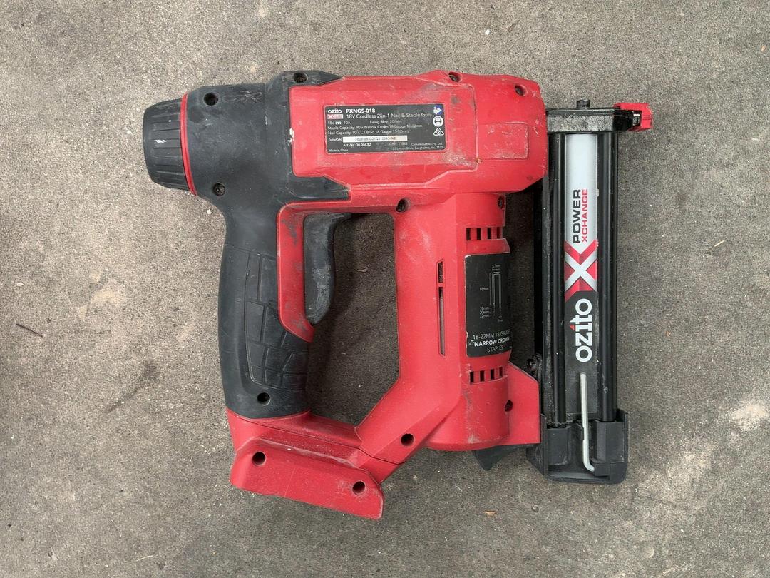 Photo '2' of Ozito power tool