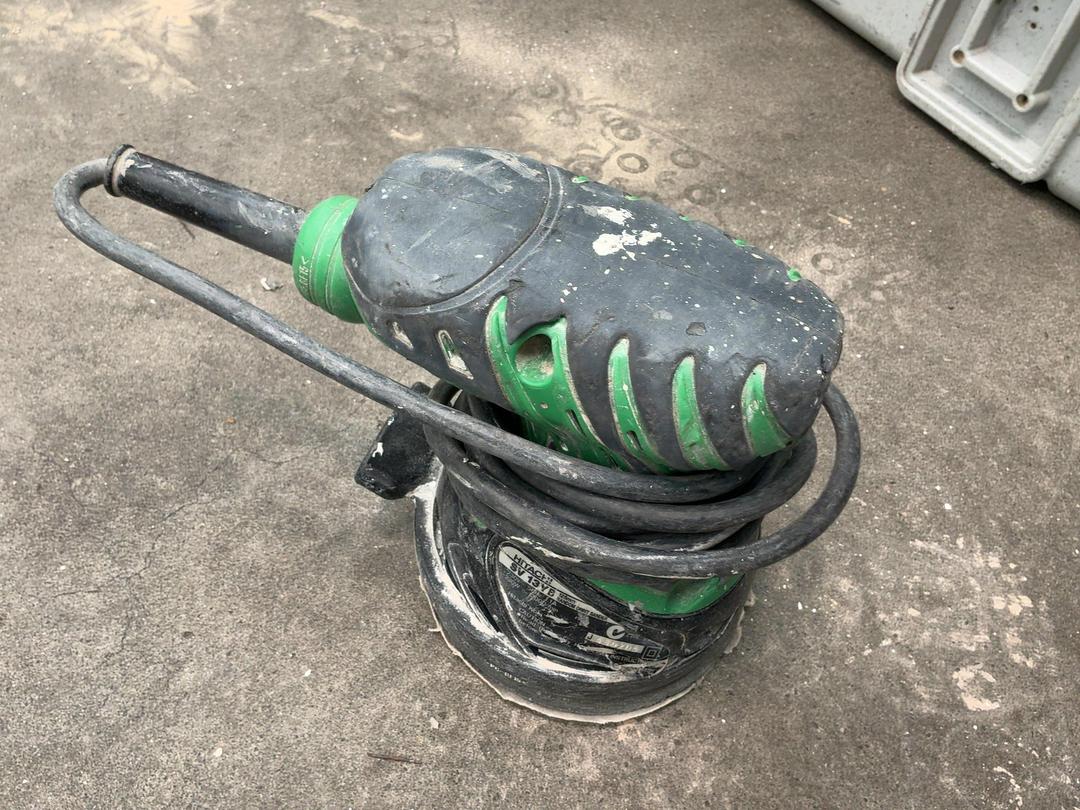 Photo '2' of Hitachi sander