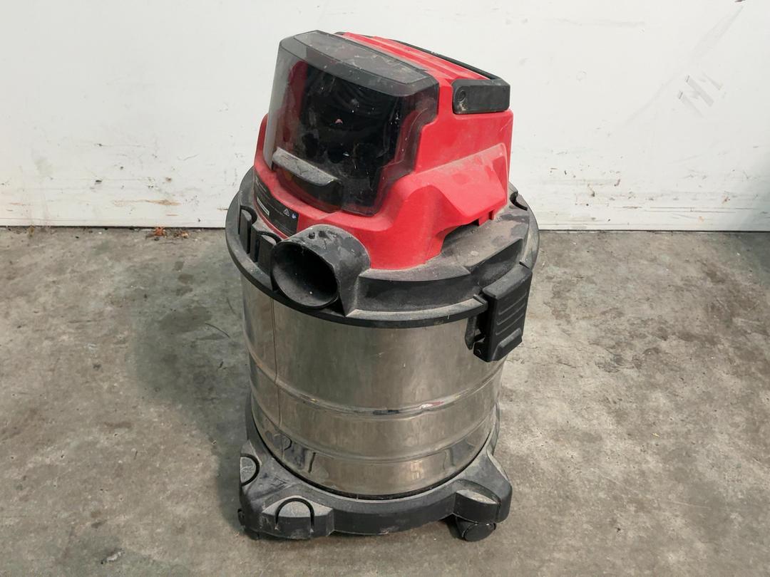 Photo '3' of Ozito wet/dry Vacuum Photo '3' of Ozito wet/dry Vacuum