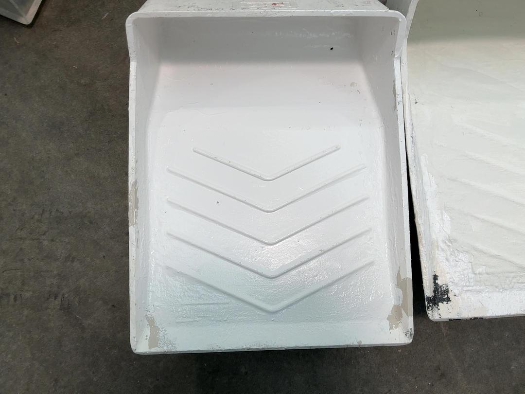 Photo '3' of Paint Trays x 4