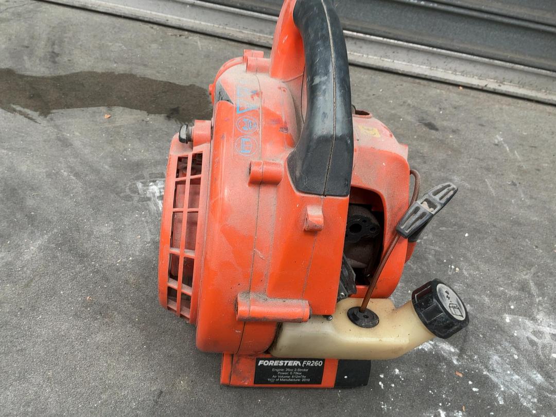 Photo '2' of Forester FR2606 Petrol Leaf Blower