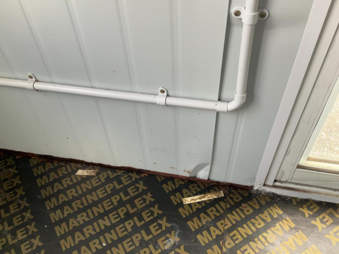 Photo '18' of Damaged Cabin Single Room Photo '18' of Damaged Cabin Single Room