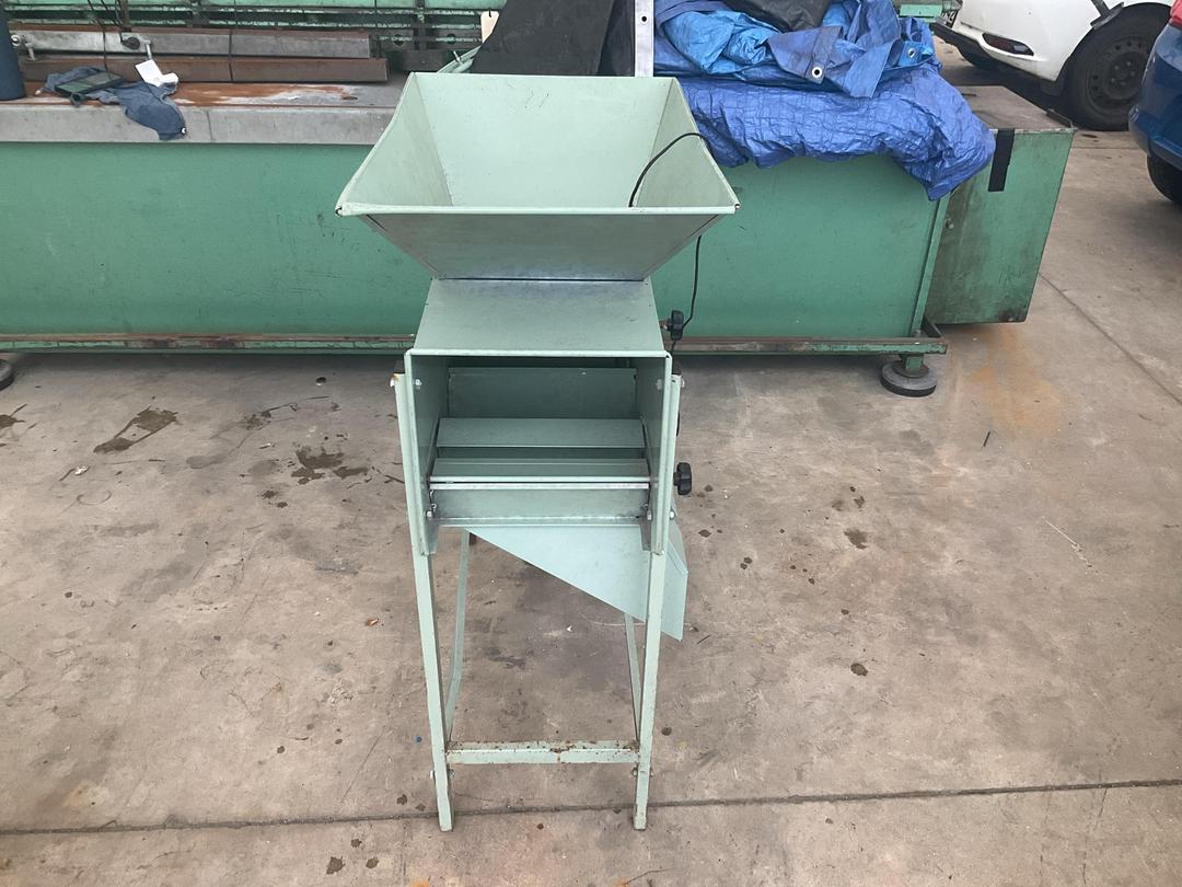 Photo '2' of Grain Winnowing Machine Photo '2' of Grain Winnowing Machine