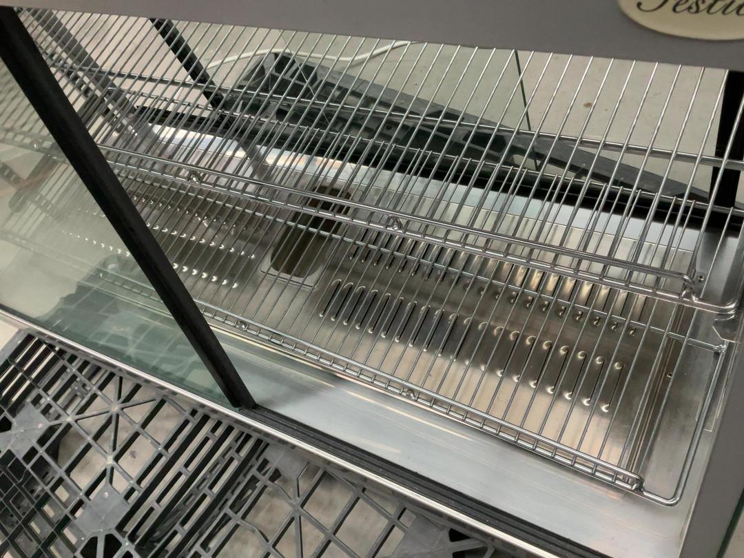Photo '10' of Festive Food Warmer Cabinet or Similar - Plug has Been Cut Off Photo '10' of Festive Food Warmer Cabinet or Similar - Plug has Been Cut Off