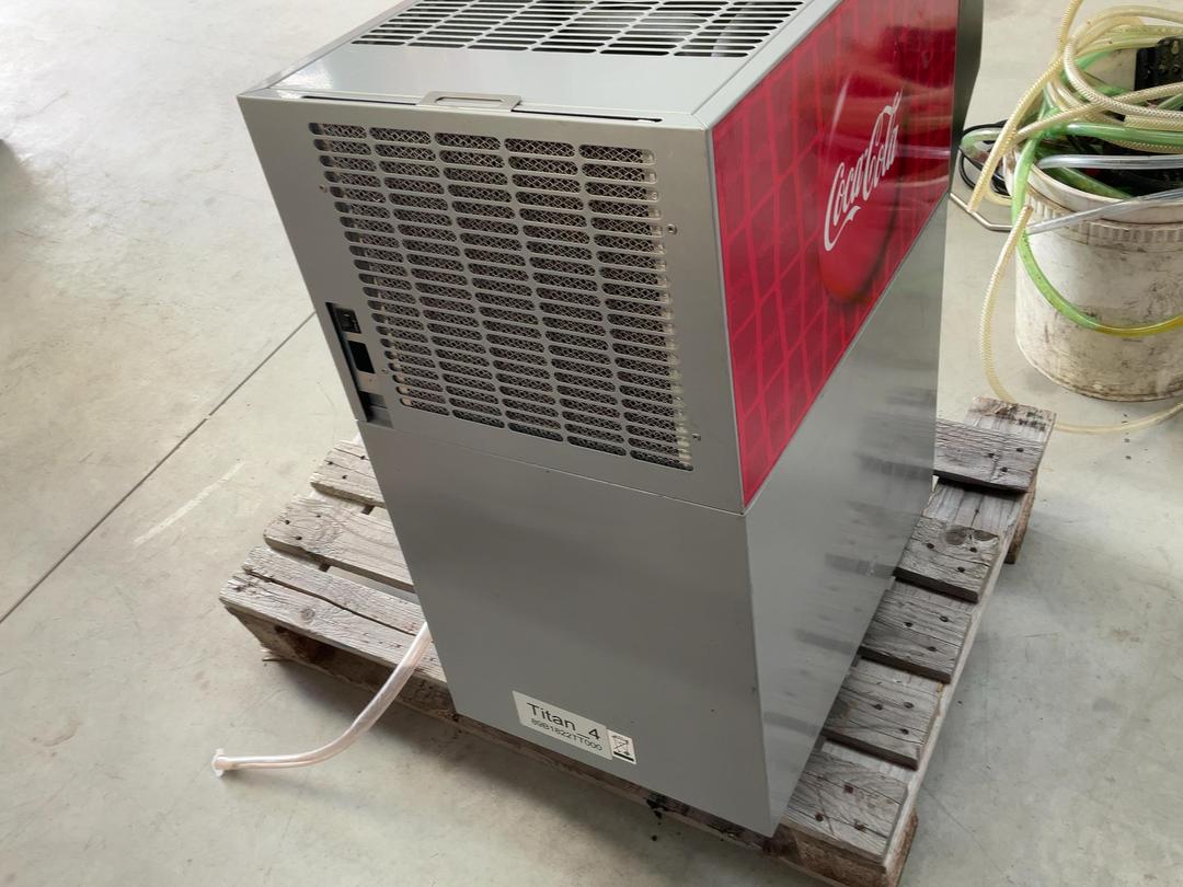 Photo '13' of Coca Cola/Soft Drink Dispenser