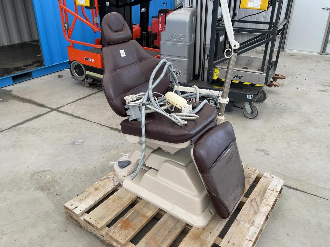 Photo '2' of Brown Dental Chair