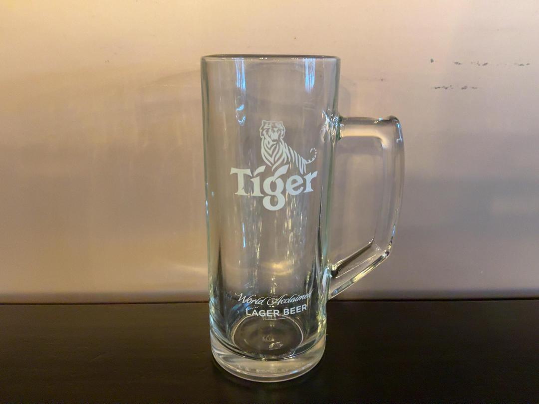 Photo '3' of 21x Tiger Beer Glasses and Rack