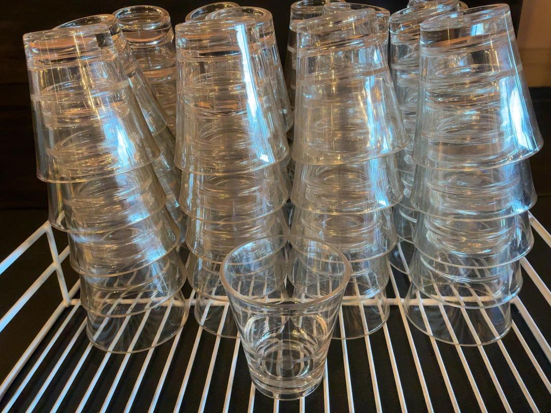 Photo '5' of 61x Plastic Bar Glasses