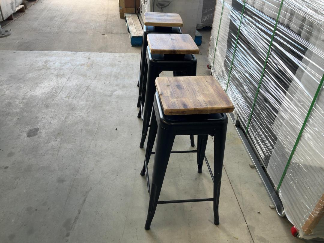 Photo '16' of 3x Wooden-Like Barstools with Metal-Like Legs