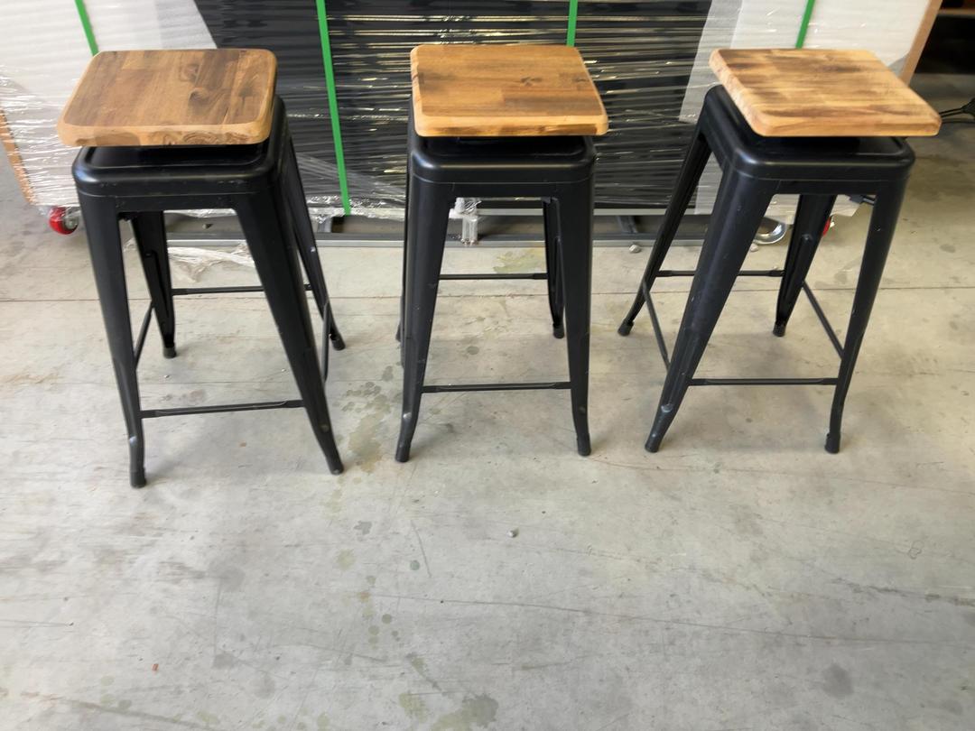 Photo '18' of 3x Wooden-Like Barstools with Metal-Like Legs