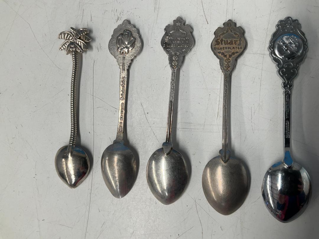 Photo '11' of Bulk Lot of Cutlery - Knives, Forks, Spoons and Teaspoons