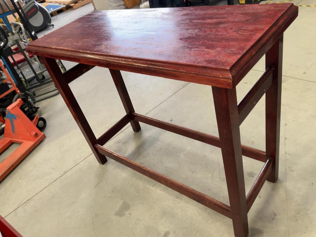 Photo '17' of Redish Brown Coloured Wooden-Like Bar Leaner or Similar