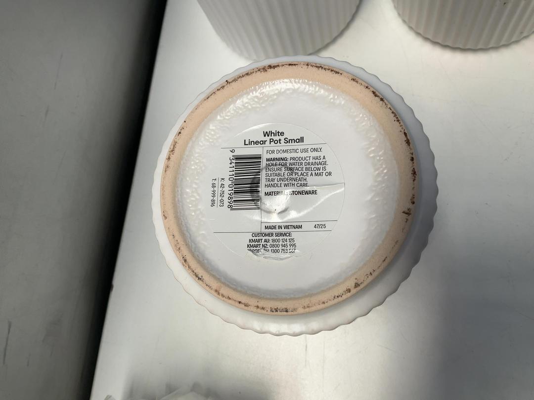 Photo '16' of Drinking Glasses, Paper-Like Straws Etc