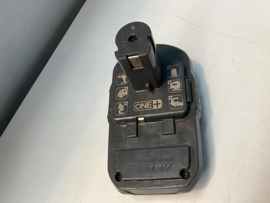 Photo '5' of Ryobi Lithium 18V 2.0Ah Battery - Model RB18L20A(130429370)