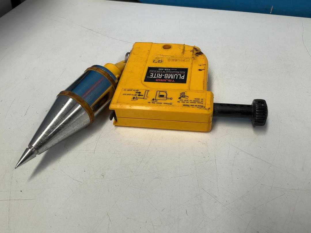 Photo '7' of Tajima Plumb-Rite Auto Recoil Cord 14 1/2ft (4.5m) - Model PZB-400 Photo '7' of Tajima Plumb-Rite Auto Recoil Cord 14 1/2ft (4.5m) - Model PZB-400