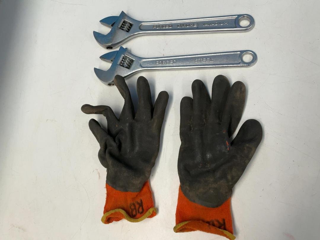 Photo '17' of Various Hand Tools Etc - Pink Hard Hat, Bahco Small Axe Etc Photo '17' of Various Hand Tools Etc - Pink Hard Hat, Bahco Small Axe Etc