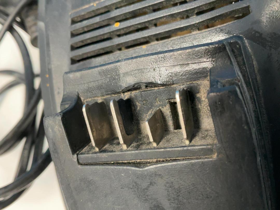 Photo '4' of Bosch Charger - Model AL 1830 CV Photo '4' of Bosch Charger - Model AL 1830 CV