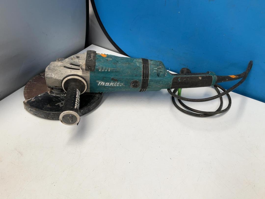 Photo '8' of Makita Angle Grinder - Model GA9040S