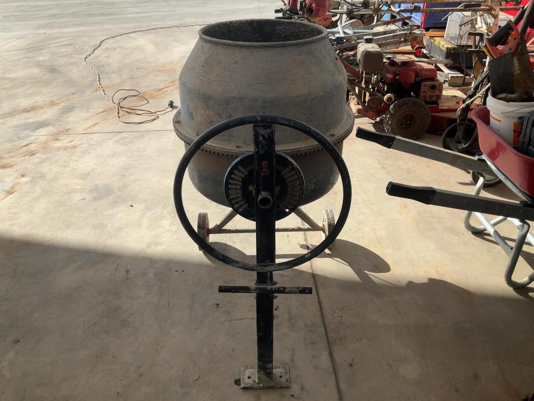 Photo '3' of Ozito 120L Cement Mixer