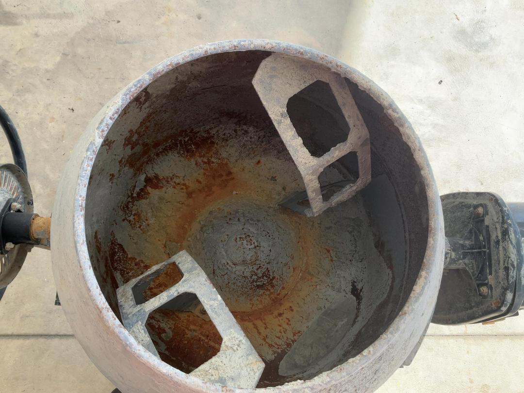 Photo '4' of Ozito 120L Cement Mixer