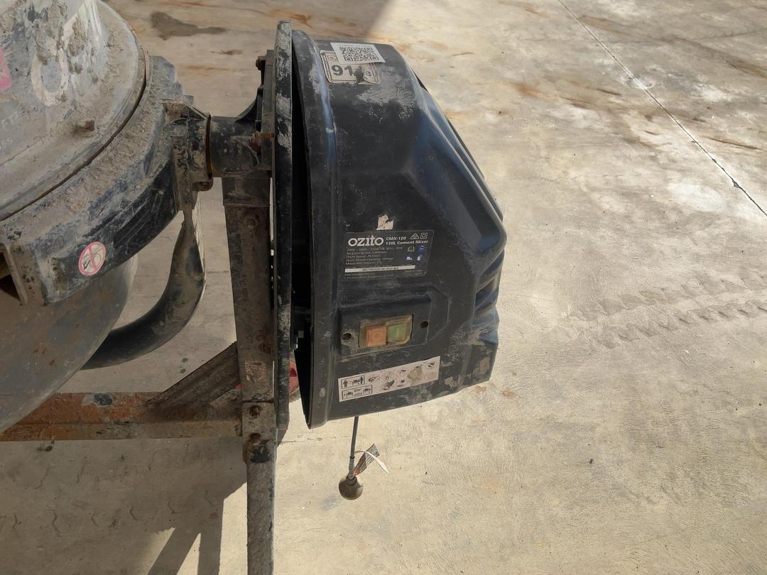 Photo '6' of Ozito 120L Cement Mixer