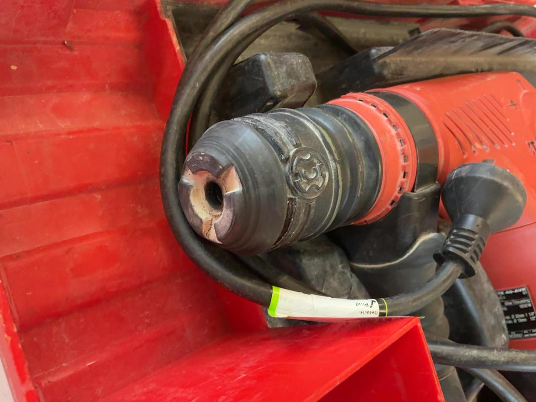 Photo '5' of Hilti TE 40-AVR Combihammer Photo '5' of Hilti TE 40-AVR Combihammer