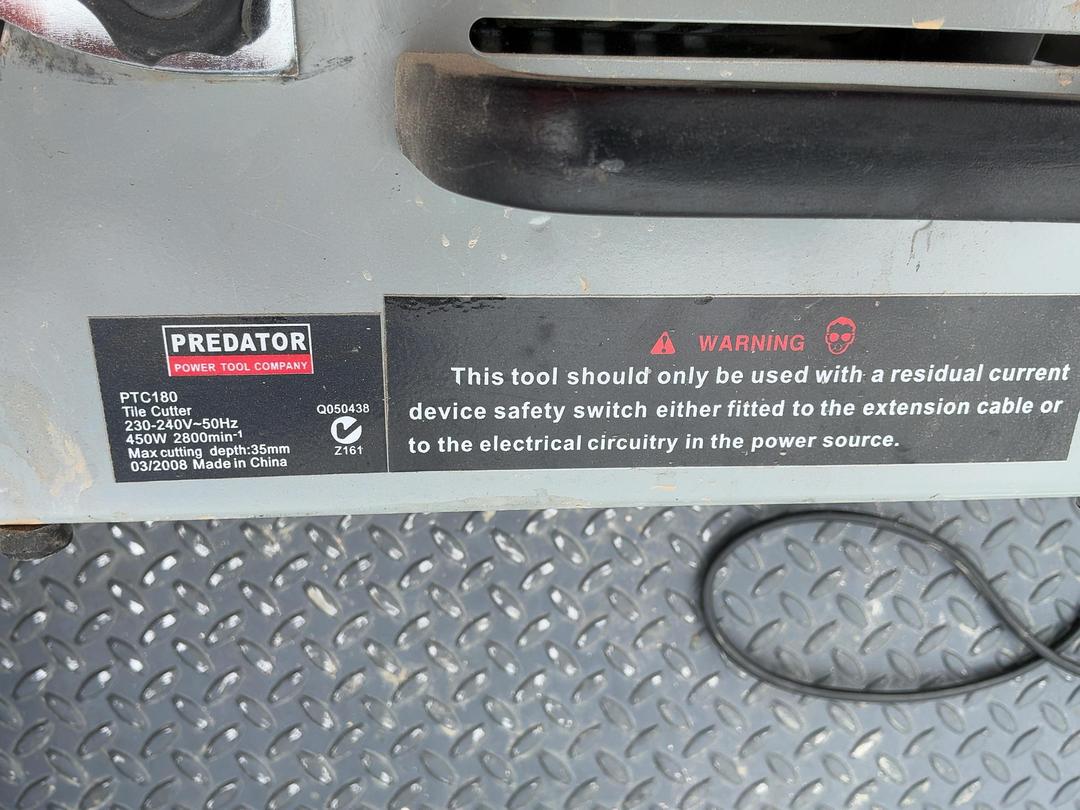 Photo '4' of Predator PTC180 Tile Cutter Photo '4' of Predator PTC180 Tile Cutter