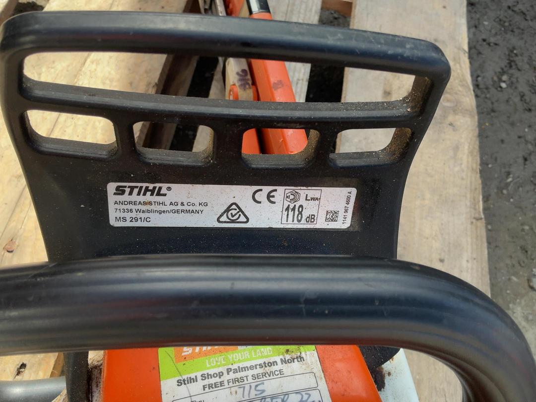 Photo '4' of Stihl MS 251\C Chainsaw Photo '4' of Stihl MS 251\C Chainsaw