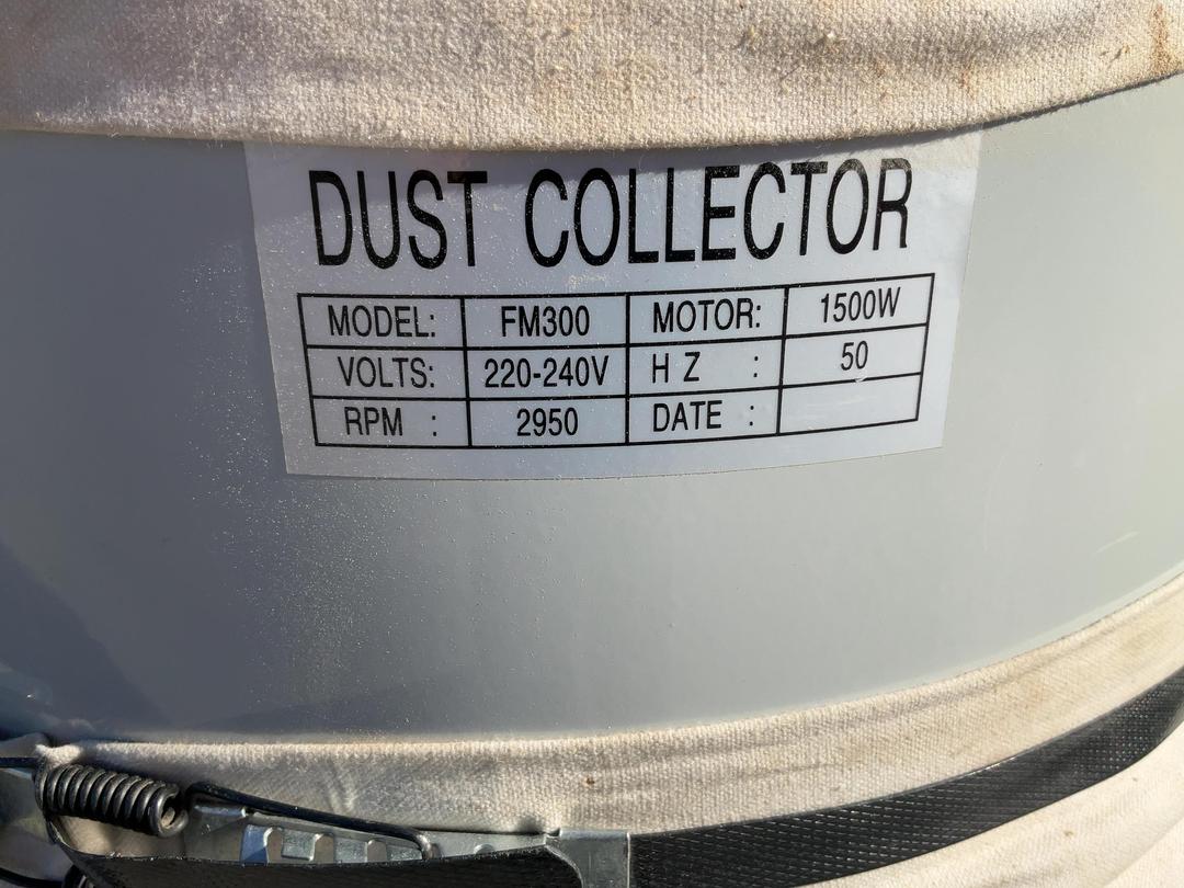 Photo '7' of The Tool Shed Dust Extractor Photo '7' of The Tool Shed Dust Extractor