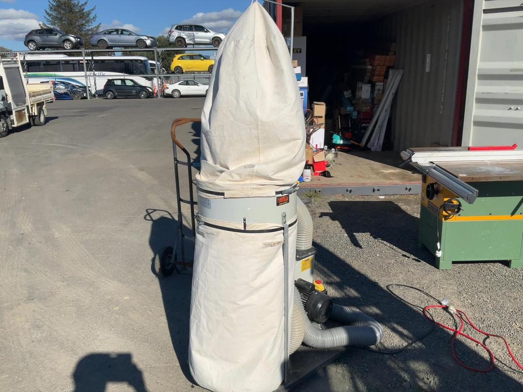Photo '9' of The Tool Shed Dust Extractor Photo '9' of The Tool Shed Dust Extractor