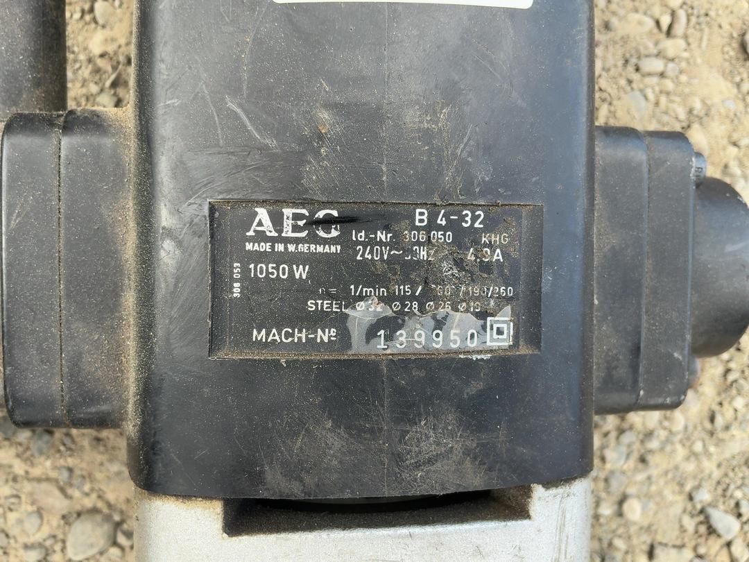 Photo '3' of AEG Corded Impact Wrench Photo '3' of AEG Corded Impact Wrench