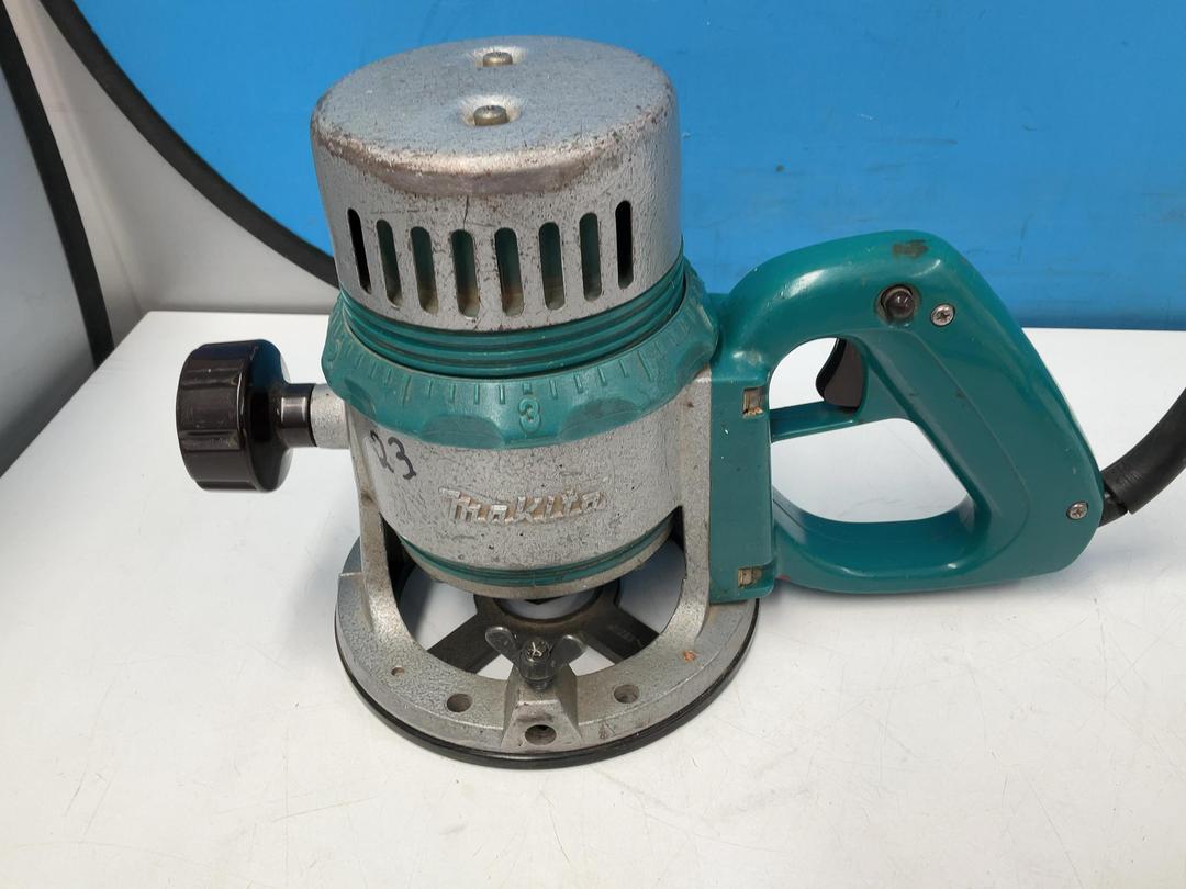 Photo '4' of Makita Router