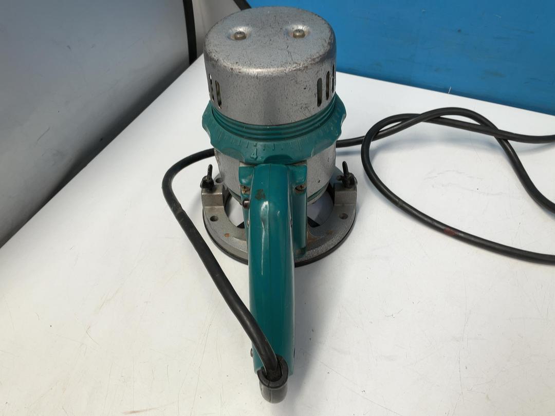 Photo '8' of Makita Router
