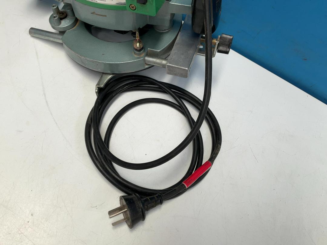 Photo '3' of Hitachi Electric Router - Type TR-12