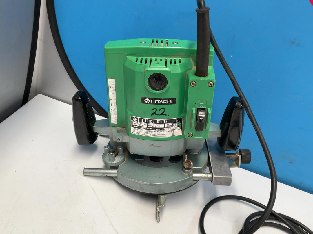 Photo '5' of Hitachi Electric Router - Type TR-12
