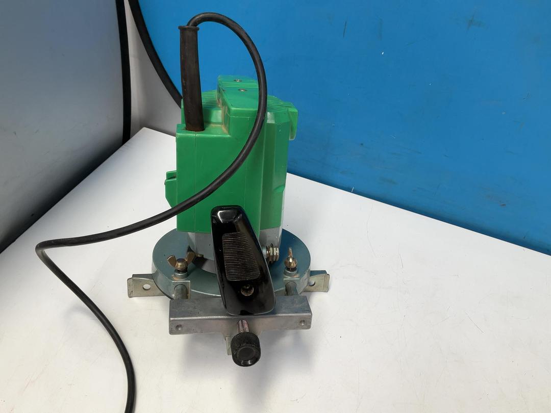 Photo '7' of Hitachi Electric Router - Type TR-12