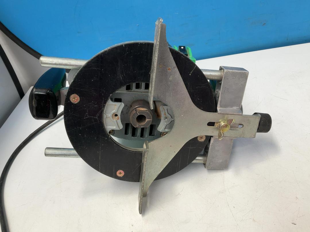 Photo '11' of Hitachi Electric Router - Type TR-12
